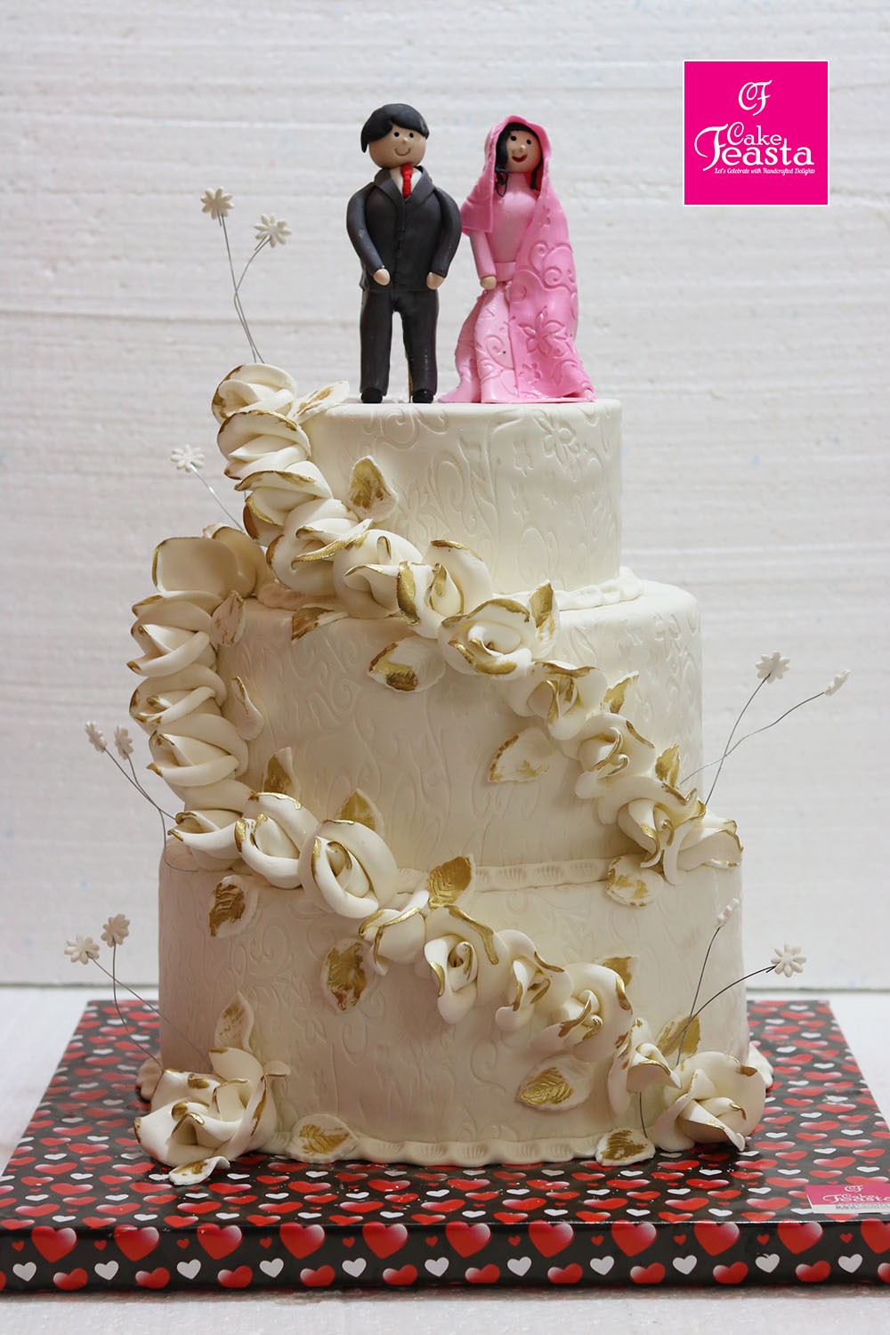 1575356231-walima-theme-3-tier-anniversary-cake.jpg