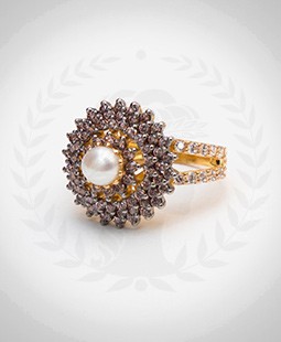 1576390950-53_marquise-bezel-a-pearl-with-diamonds.jpg