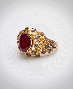 1576391113-52_ruby-stone-gold-ring.jpg